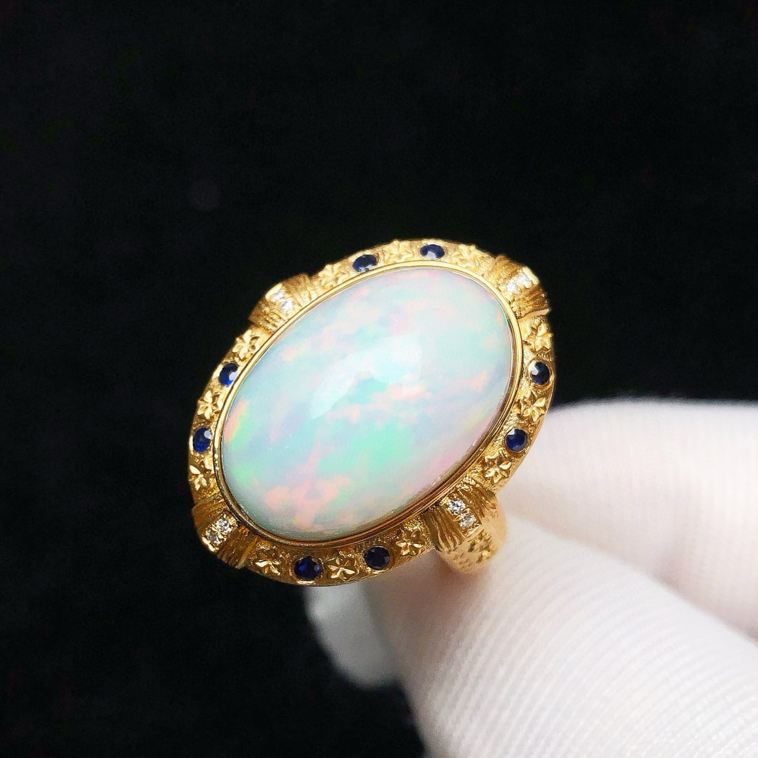 14k Gold 5.77 Ctw Natural Opal & Diamond Ring: Ref:231072375 // gold content:14k gold // ring size:7. 25us // // main gemstone:opal // shape:oval // carat weight:5. 75ct // color:color // treatment:natural // // adjacent gemstone 2 : diamond //