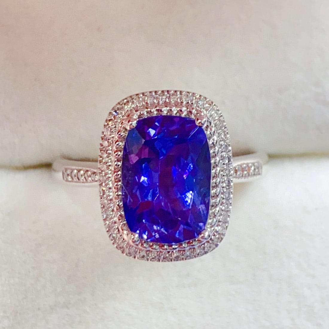 14k Gold 2.67 Ctw Natural Tanzanite & Diamond Ring: Ref:231072391 // gold content:14k gold // ring size:7. 25us // // main gemstone:tanzanite // shape:cushion // carat weight:2. 55ct // color:blue // treatment:natural // // adjacent gemstone 2 :