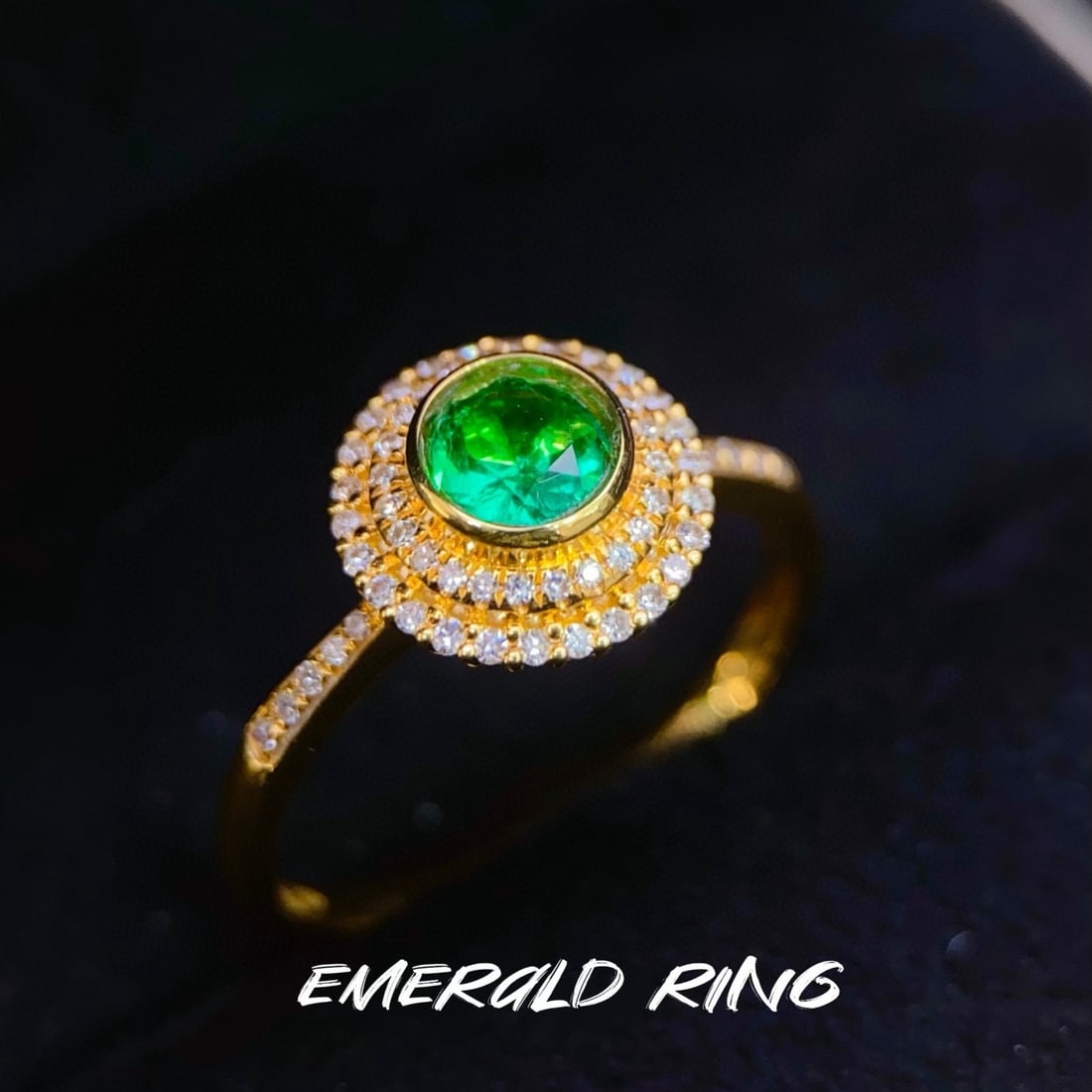 14k Gold 0.45 Ct Vivid Green Natural Emerald & Diamond Ring: Ref:231072392 // gold content:14k gold // ring size:7. 25us // // main gemstone:emerald // shape:round // carat weight:0. 45ct // color:vivid green // treatment:natural // cut grade:g // // adjacent