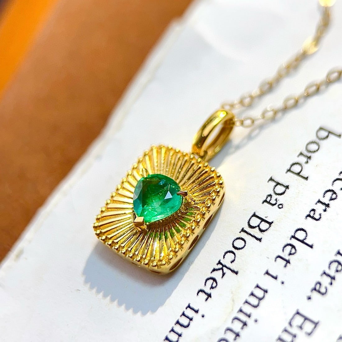 14k Gold 0.5 Ct Natural Emerald Pendant( Without Chain ): Ref:231072412 // gold content:14k gold // main gemstone:emerald // shape:pear // carat weight:0. 5ct // color:green // treatment:natural // Condition: New Low Estimate: 1700.00 High Estimate: 2500.00
