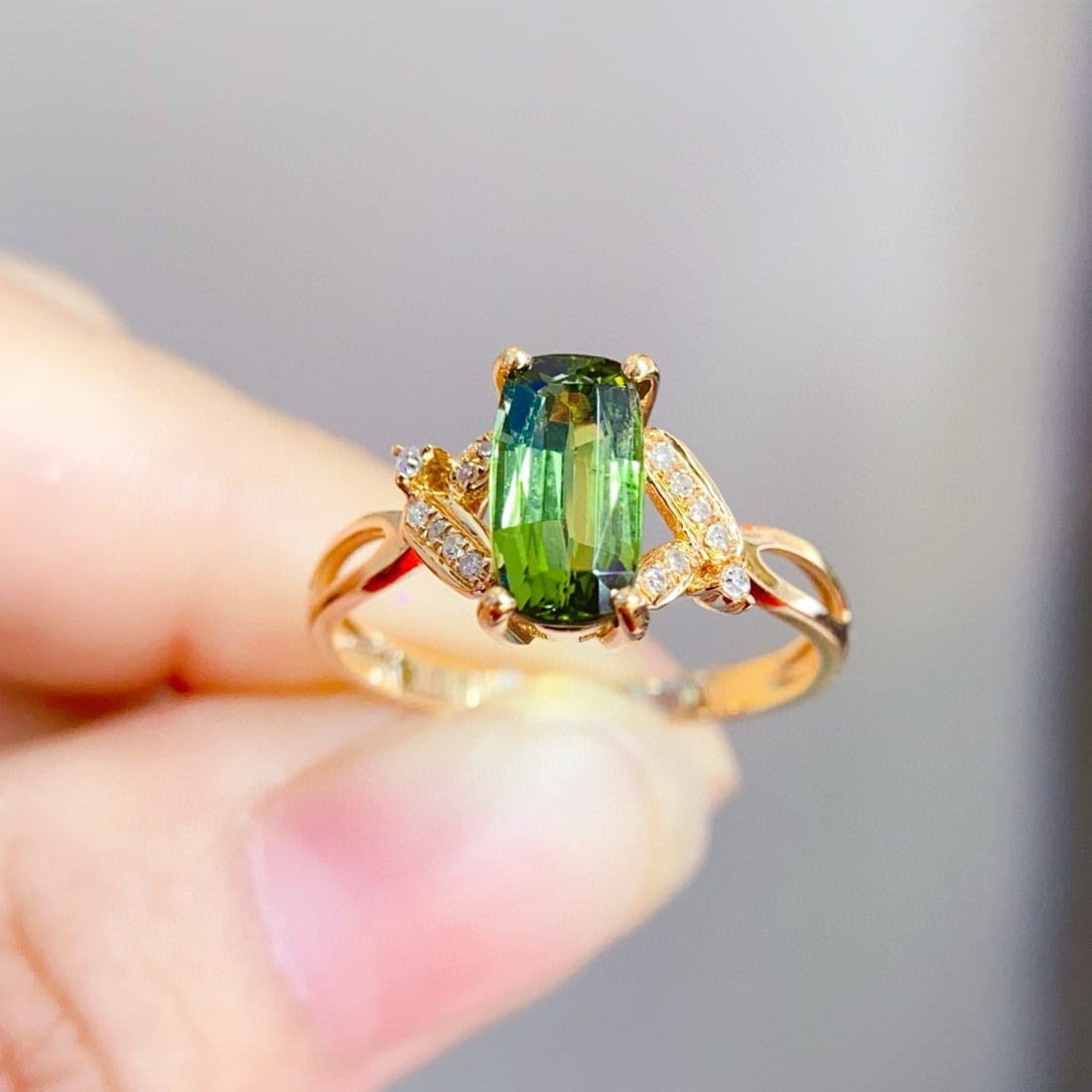 14k Gold 1.4 Ct Natural Tourmaline & Diamond Ring: Ref:231072419 // gold content:14k gold // ring size:7. 25us // // main gemstone:tourmaline // shape:cushion // carat weight:1. 4ct // color:green // treatment:natural // // adjacent gemstone 2 :