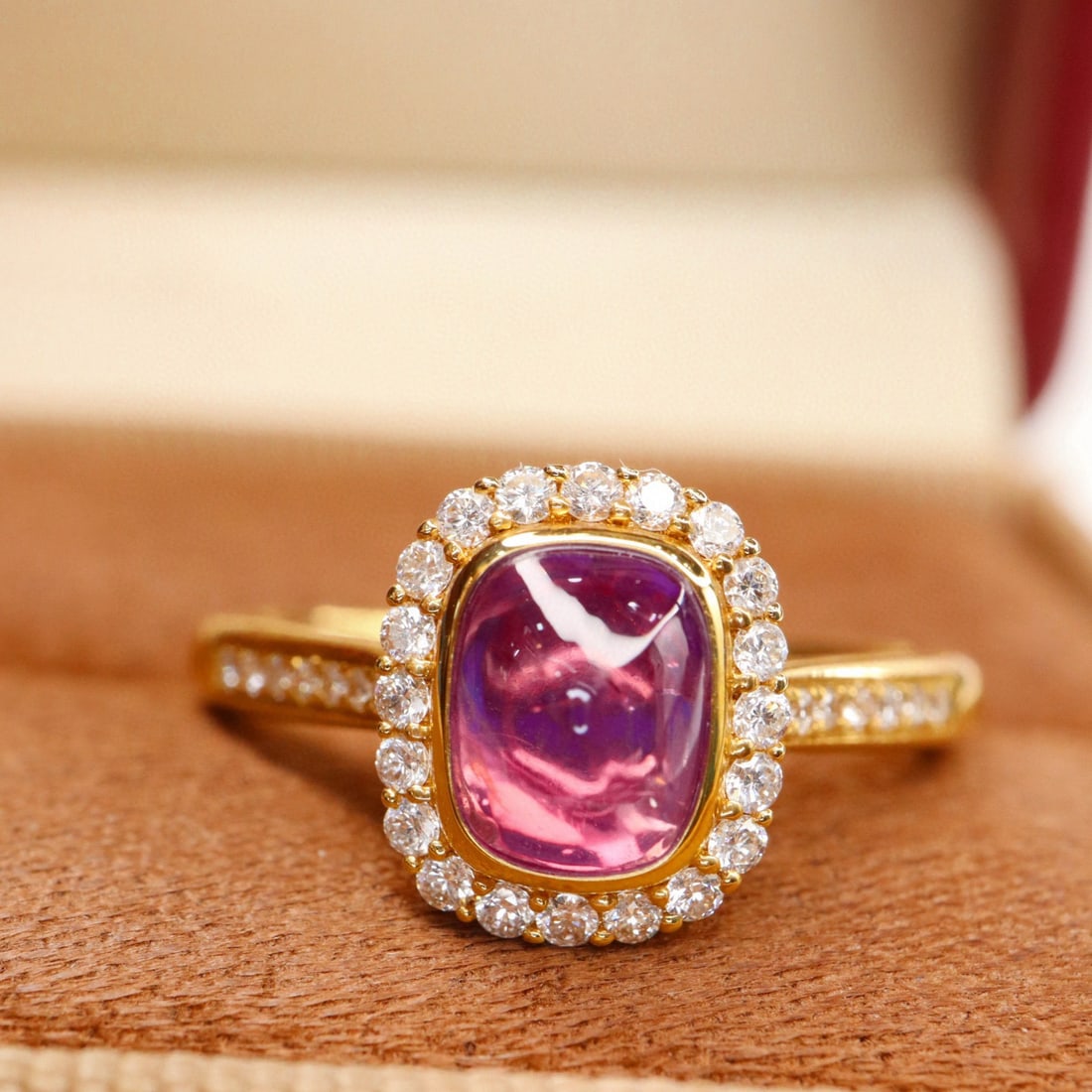 14k Gold 1.64 Ctw Natural Sapphire & Diamond Ring: Ref:231072431 // gold content:14k gold // ring size:7. 25us // // main gemstone:sapphire // shape:sugar-loaf // carat weight:1. 37ct // color:pink // treatment:natural // // adjacent gemstone 2 :