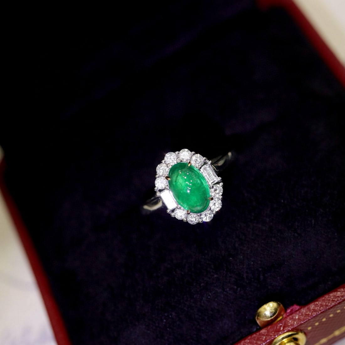 14k Gold 2.18 Ctw Vivid Green Natural Emerald & Diamond Ring - 4