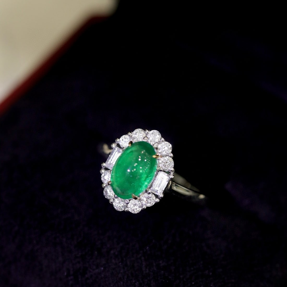 14k Gold 2.18 Ctw Vivid Green Natural Emerald & Diamond Ring - 5