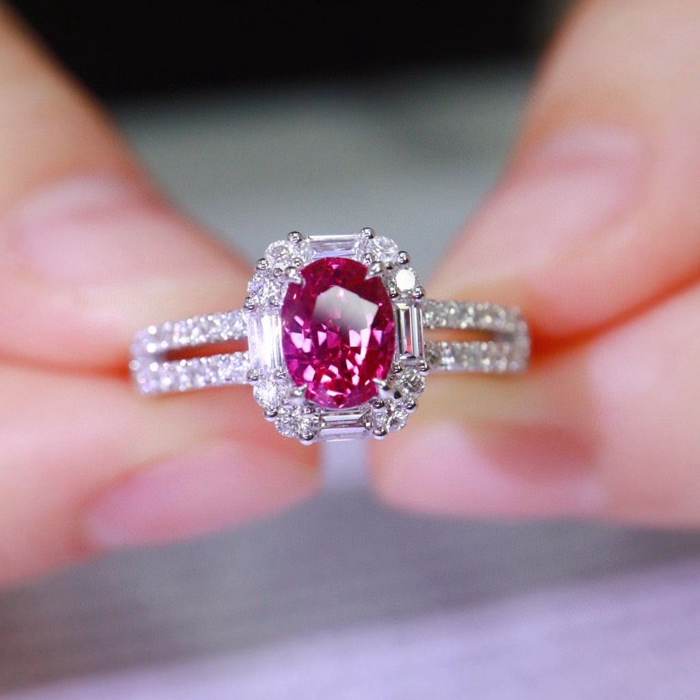 14k Gold 2.09 Ctw Natural Sapphire & Diamond Ring: Ref:231072443 // gold content:14k gold // ring size:7. 25us // // main gemstone:sapphire // shape:oval // carat weight:1. 63ct // color:pink // treatment:natural // // adjacent gemstone 2 : diamond //