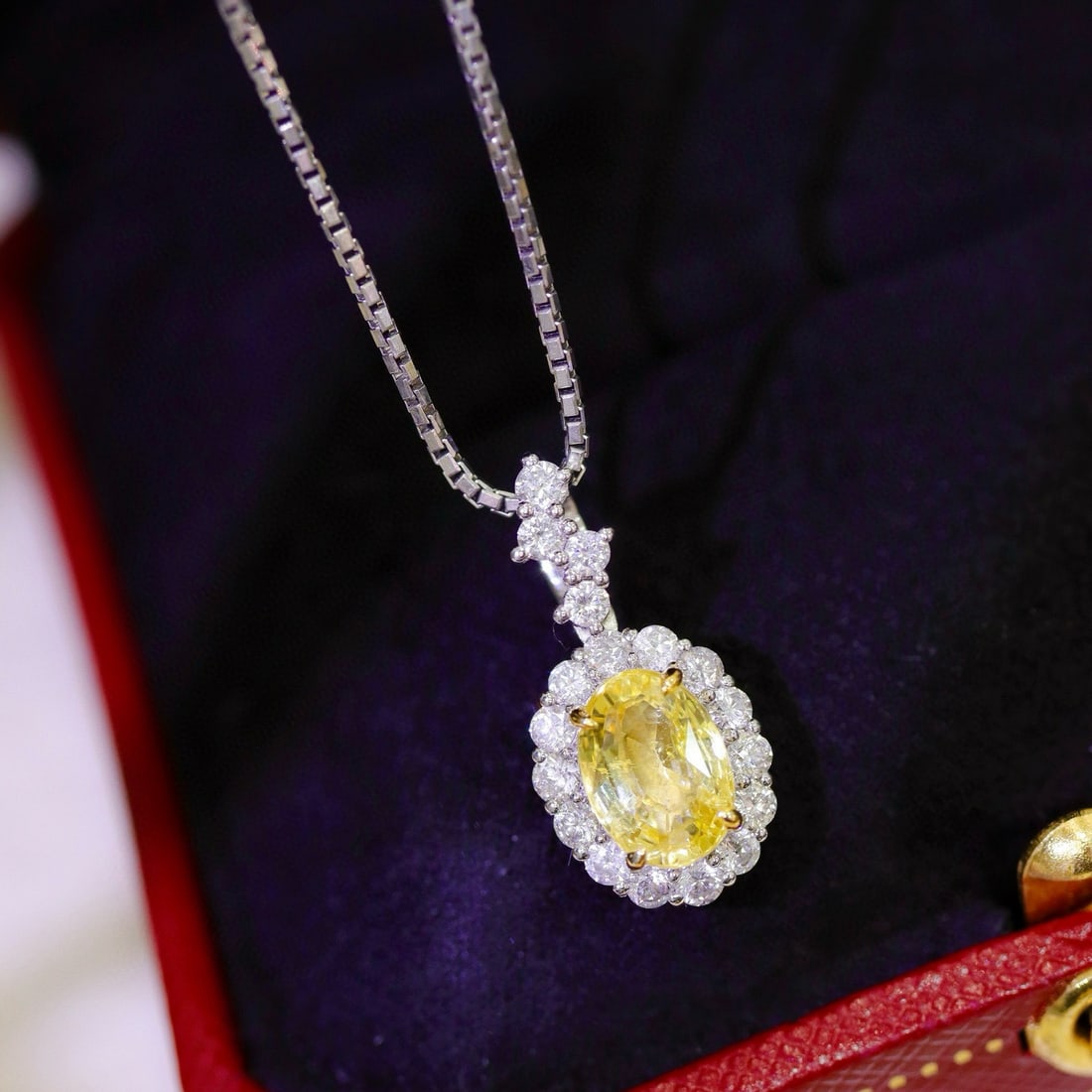 14k Gold 2.08 Ctw Natural Sapphire & Diamond Pendant( Without Chain ): Ref:231072445 // gold content:14k gold // main gemstone:sapphire // shape:oval // carat weight:1. 6ct // color:yellow // treatment:natural // // adjacent gemstone 2 : diamond // shape:round // carat w