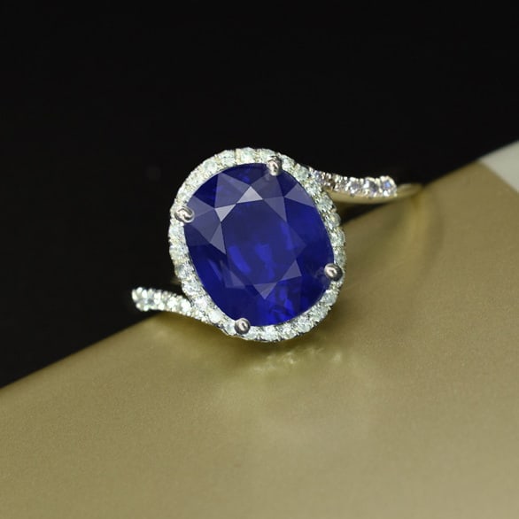 14k Gold 1.8 Ct Natural Sapphire & Diamond Ring: Ref:231073002 // gold content:14k gold // ring size:7. 25 us // // main gemstone:sapphire // shape:oval // carat weight:1. 8ct // color:blue // treatment:natural // // adjacent gemstone 2 : diamond