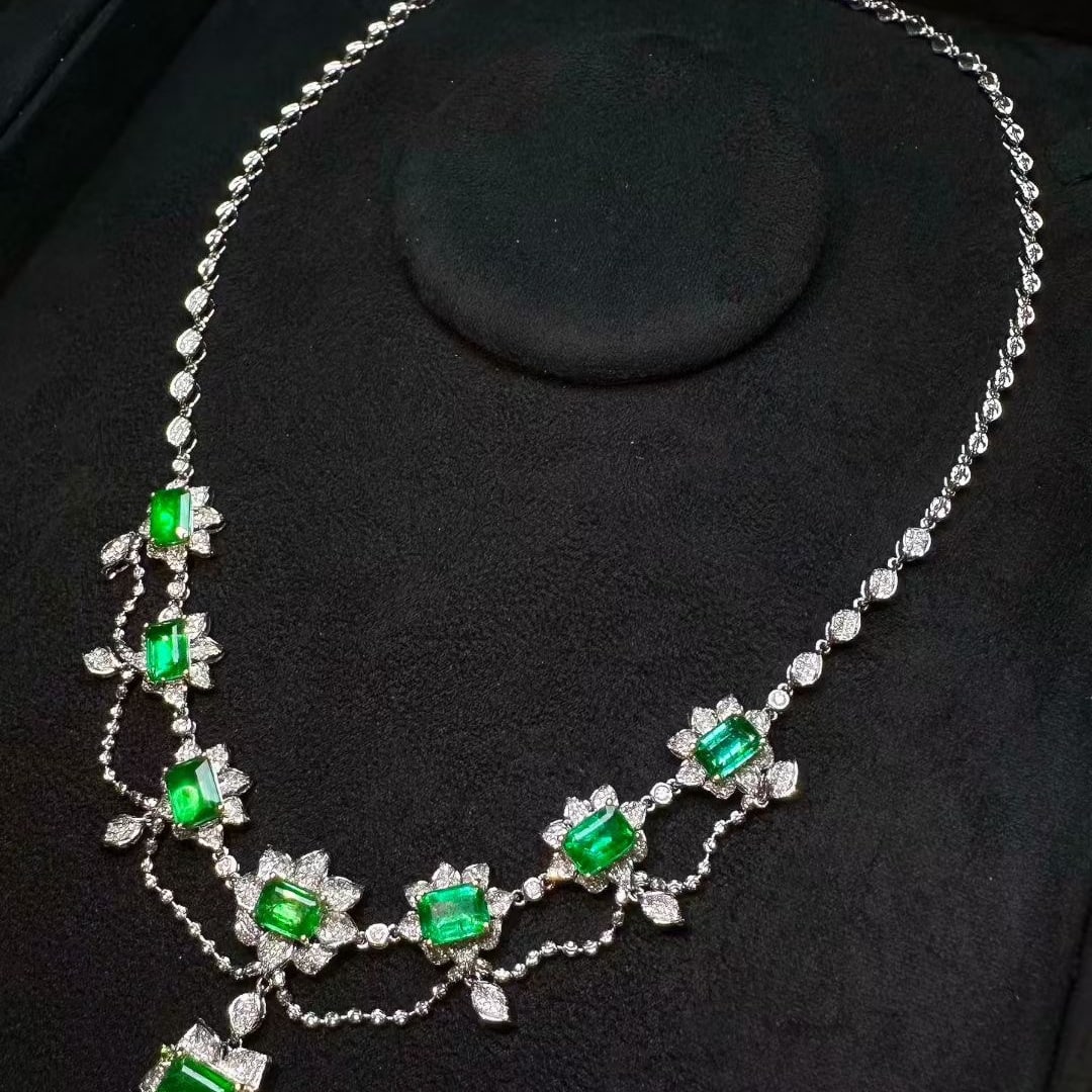 14k Gold 8.5 Ct Natural Emerald & Diamond Necklace - 5