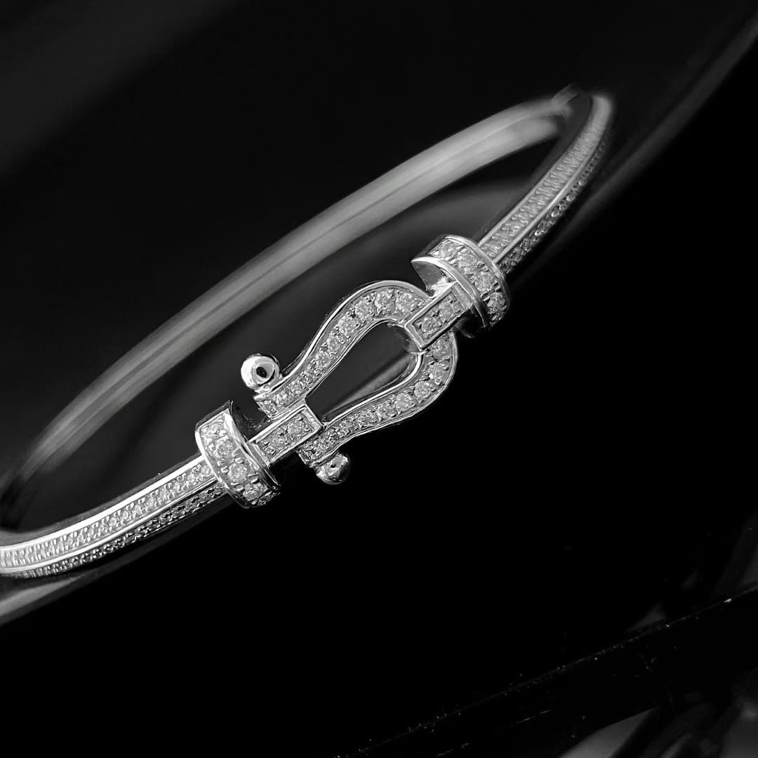 14k Gold 0.9 Ct Natural H Diamond Bangle - 3