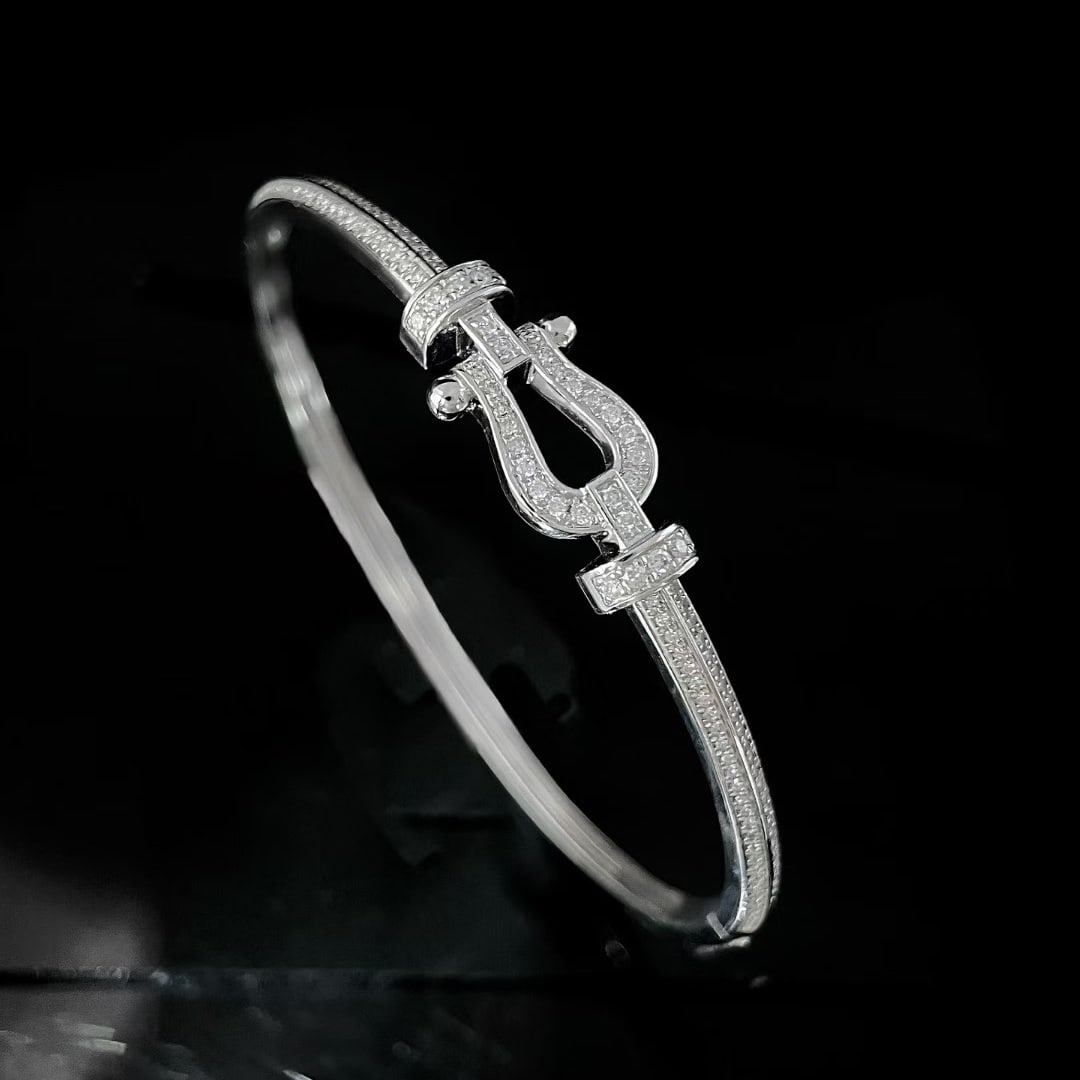 14k Gold 0.9 Ct Natural H Diamond Bangle - 4