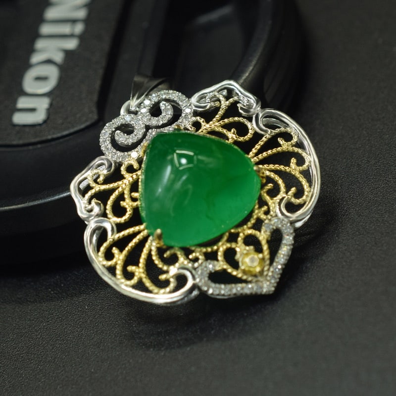 14k Gold 8.37 Ctw Vivid Green Natural Emerald & Diamond Pendant( Without Chain ) - 3