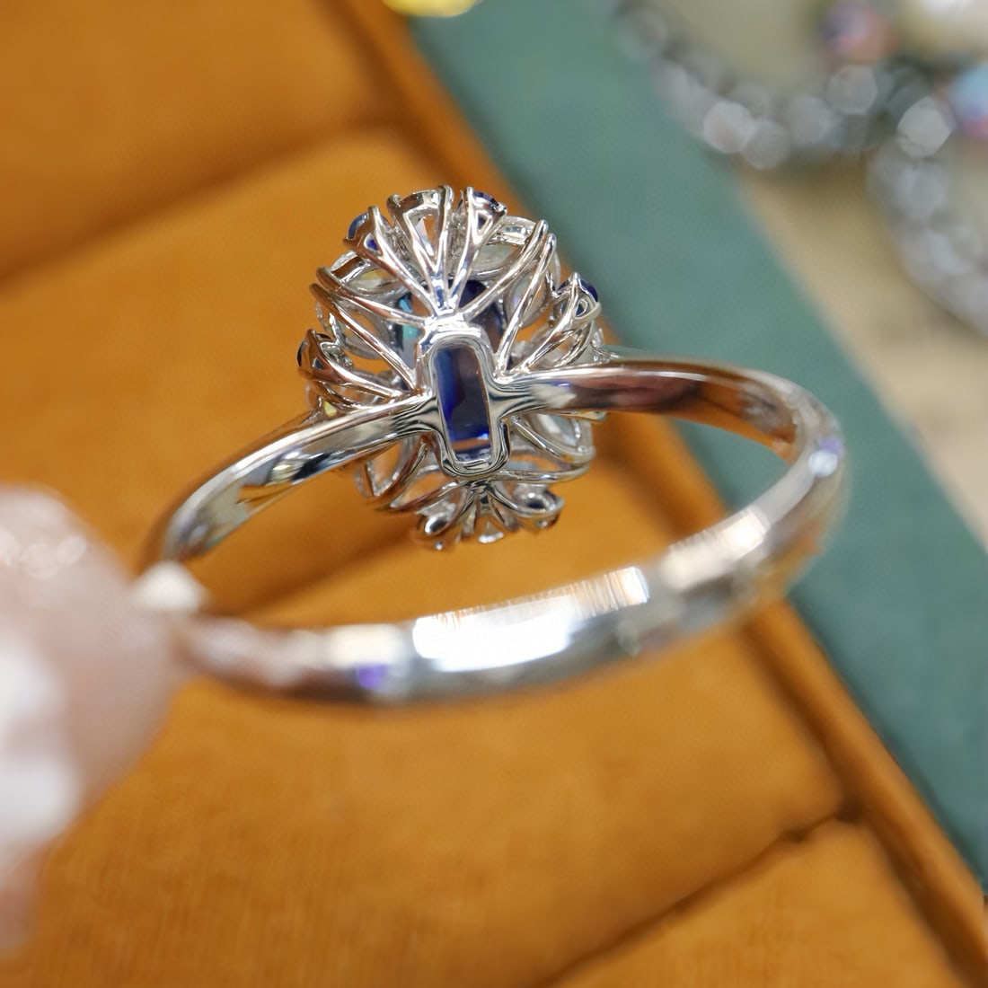 14k Gold 1.37 Ctw Natural Sapphire & Diamond Ring - 4