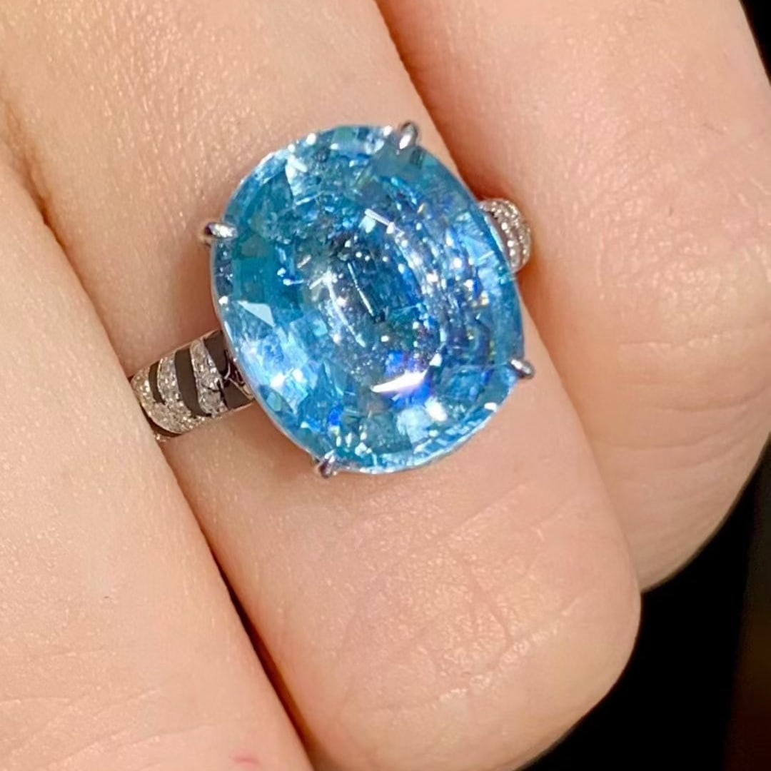 14k Gold 4.55 Ct Natural Aquamarine & Diamond Ring - 6