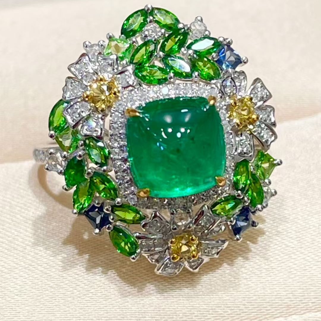 14k Gold 2 Ct Natural Emerald & Diamond Ring - 3