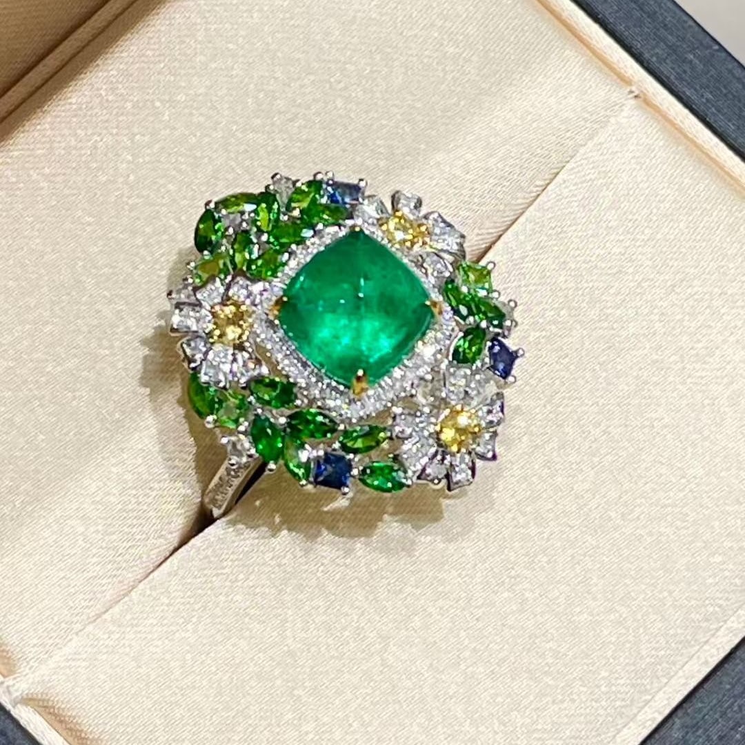 14k Gold 2 Ct Natural Emerald & Diamond Ring - 4