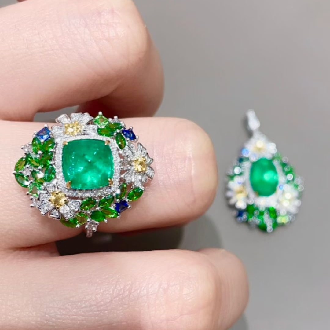 14k Gold 2 Ct Natural Emerald & Diamond Ring - 5
