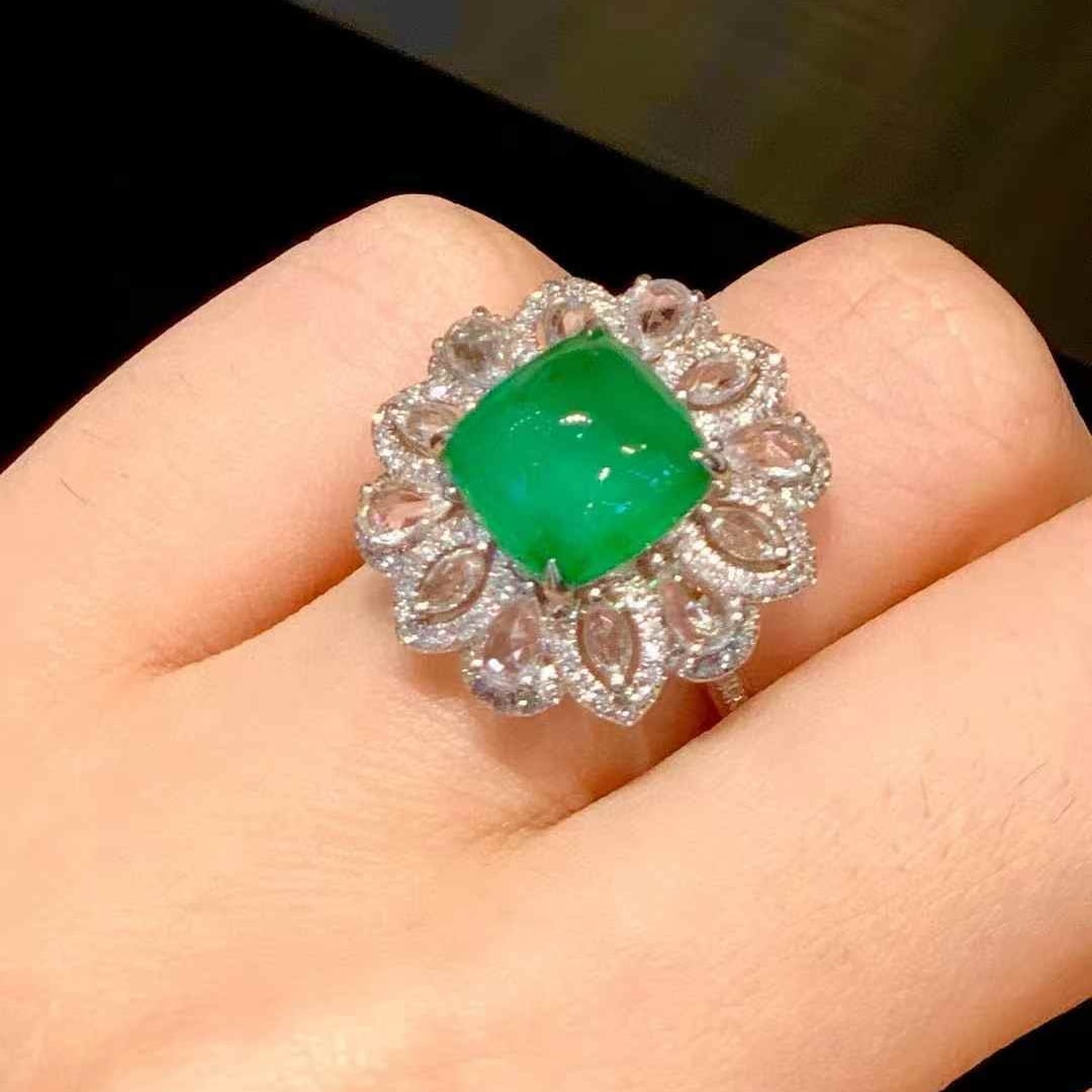 14k Gold 3.7 Ct Natural Emerald & Diamond Ring - 5