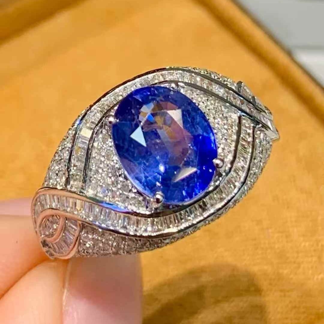 14k Gold 2.65 Ct Natural Sapphire & Diamond Ring: Ref:231073179 // gold content:14k gold // ring size:7. 25us // // main gemstone:sapphire // shape:oval // carat weight:2. 65ct // color:blue // treatment:natural // // adjacent gemstone 2 : diamond