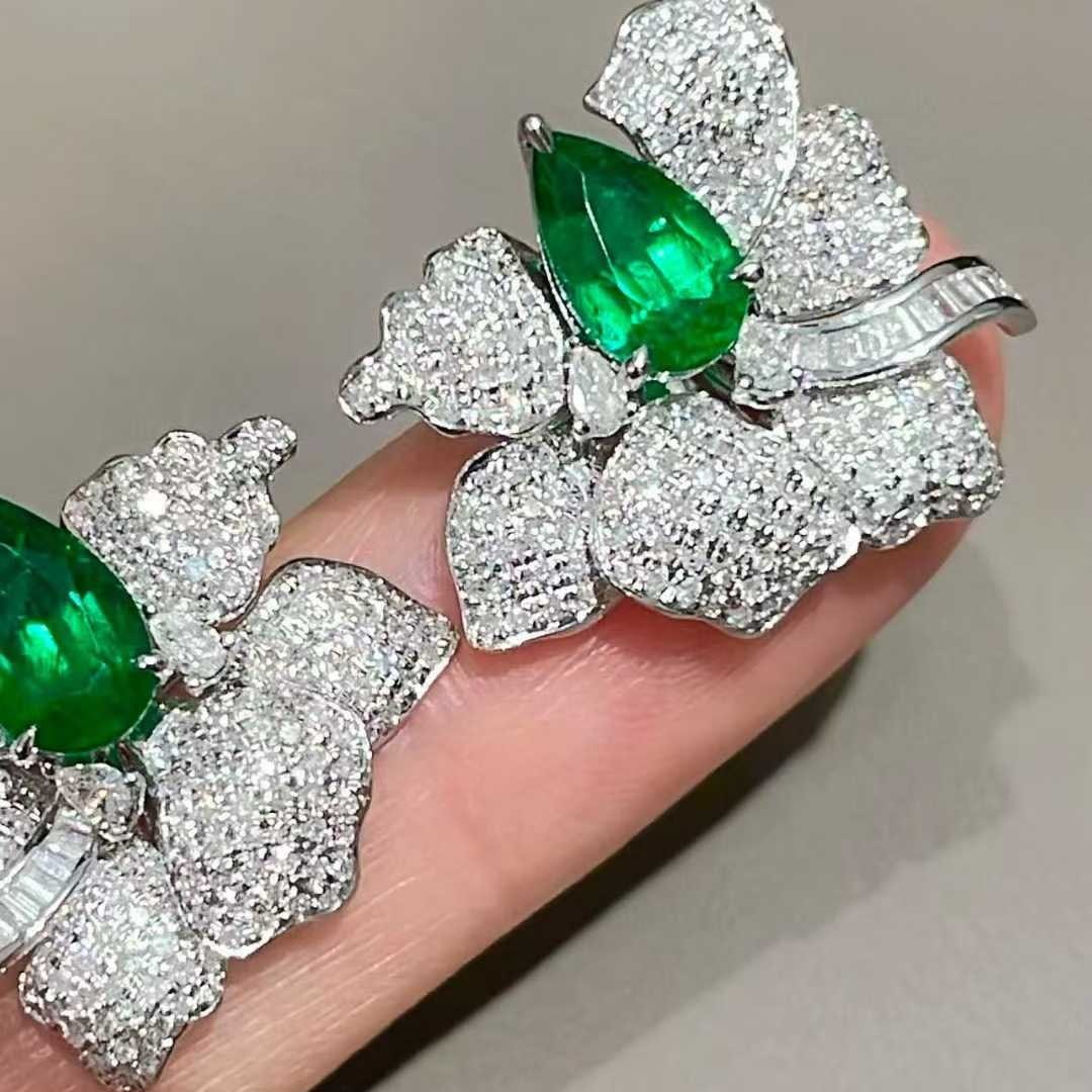 14k Gold 3.05 Ctw Vivid Green Natural Emerald & Diamond Earrings - 2
