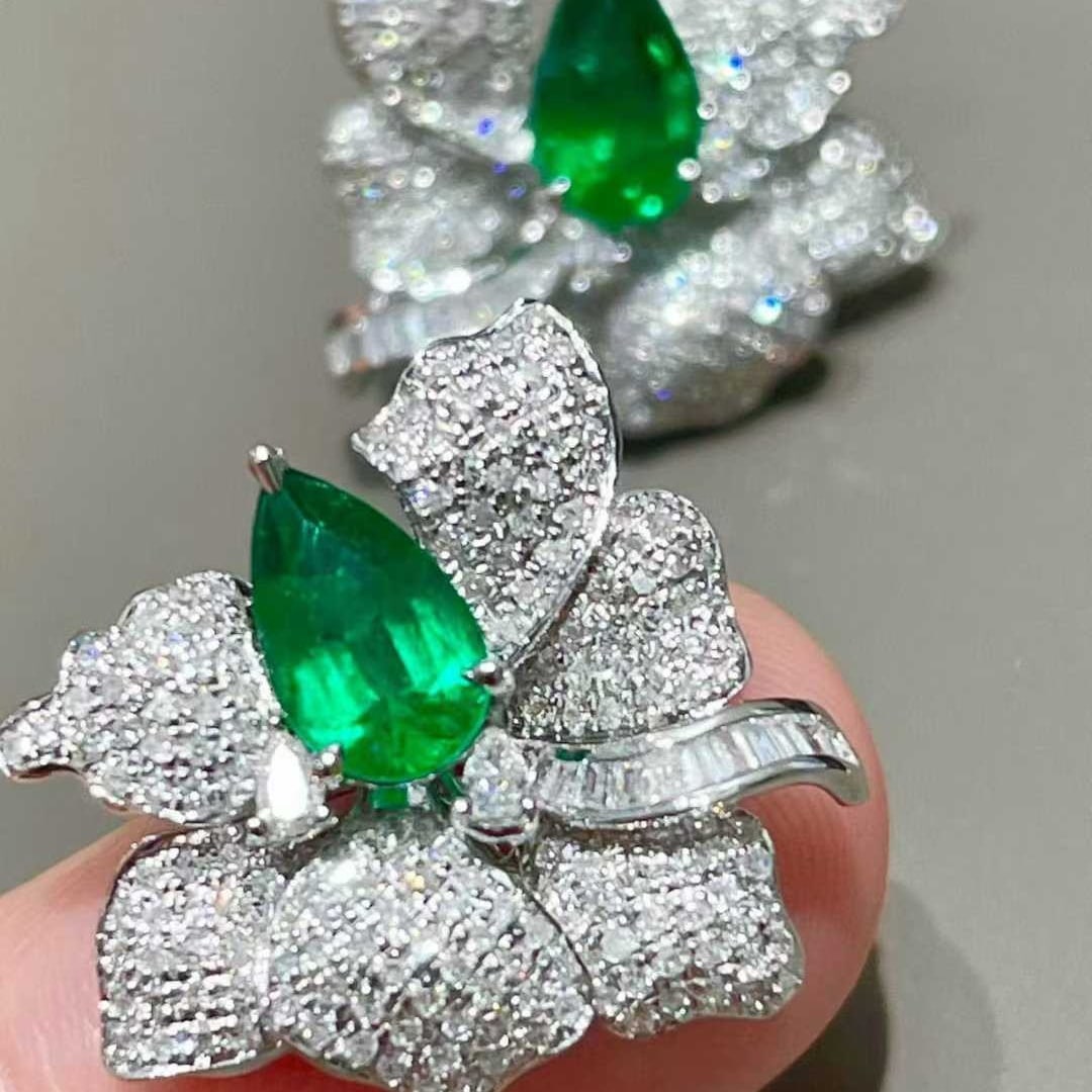 14k Gold 3.05 Ctw Vivid Green Natural Emerald & Diamond Earrings - 5