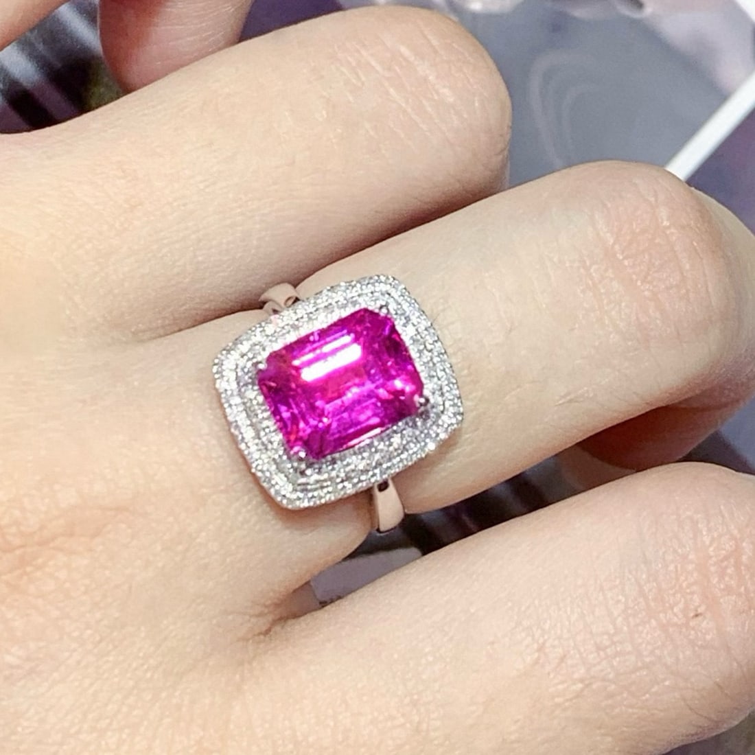 14k Gold 5.12 Ctw Natural Tourmaline & Diamond Ring: Ref:231073203 // gold content:14k gold // ring size:7. 25us // // main gemstone:tourmaline // shape:octagonal // carat weight:4. 8ct // color:red // treatment:natural // // adjacent gemstone 2 :