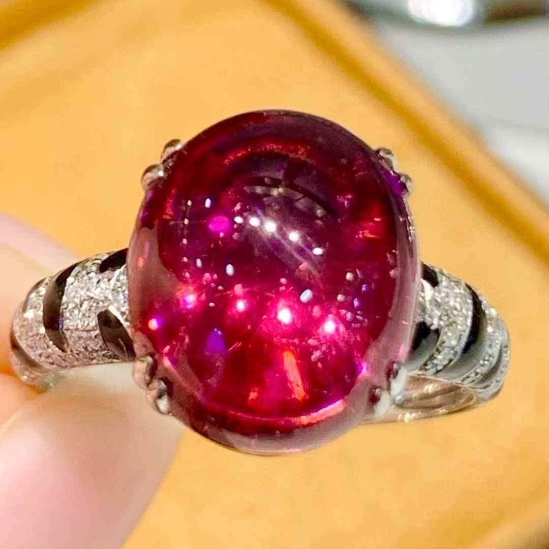 14k Gold 6.65 Ct Natural Tourmaline & Diamond Ring: Ref:231073207 // gold content:14k gold // ring size:7. 25us // // main gemstone:tourmaline // shape:oval // carat weight:6. 65ct // color:red // treatment:natural // // adjacent gemstone 2 : diamond