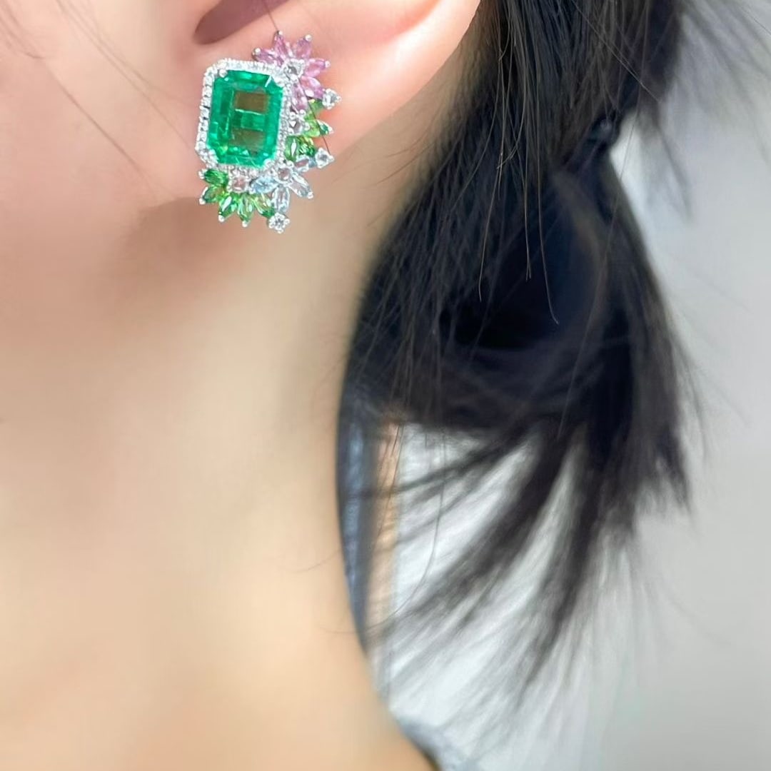 14k Gold 2.8 Ct Natural Emerald & Diamond Earrings - 5