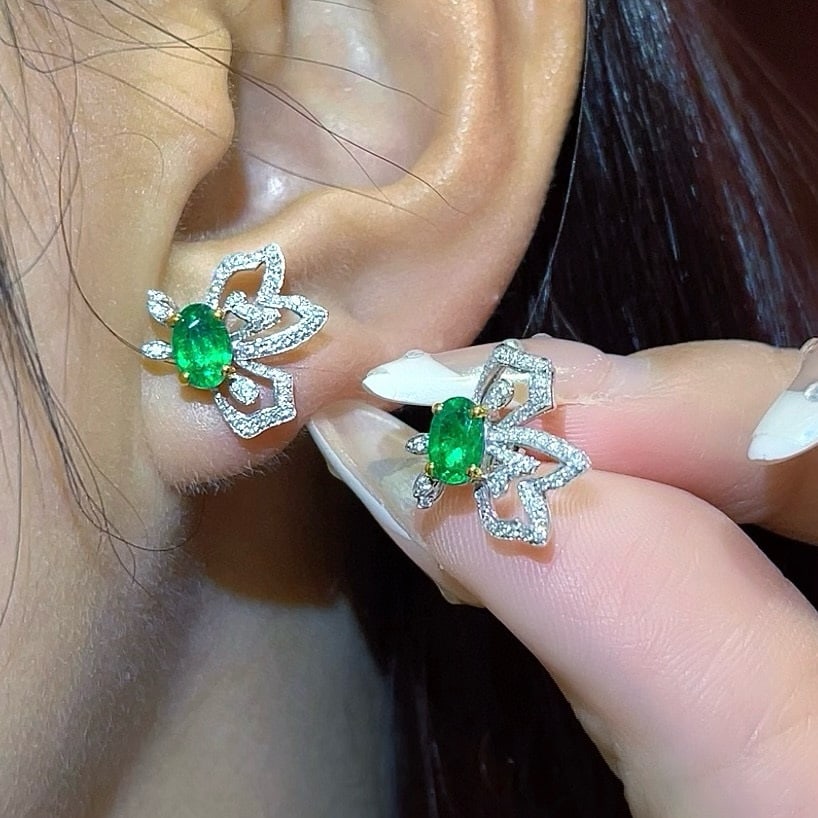 14k Gold 1.92 Ctw Vivid Green Natural Emerald & Diamond Earrings - 4