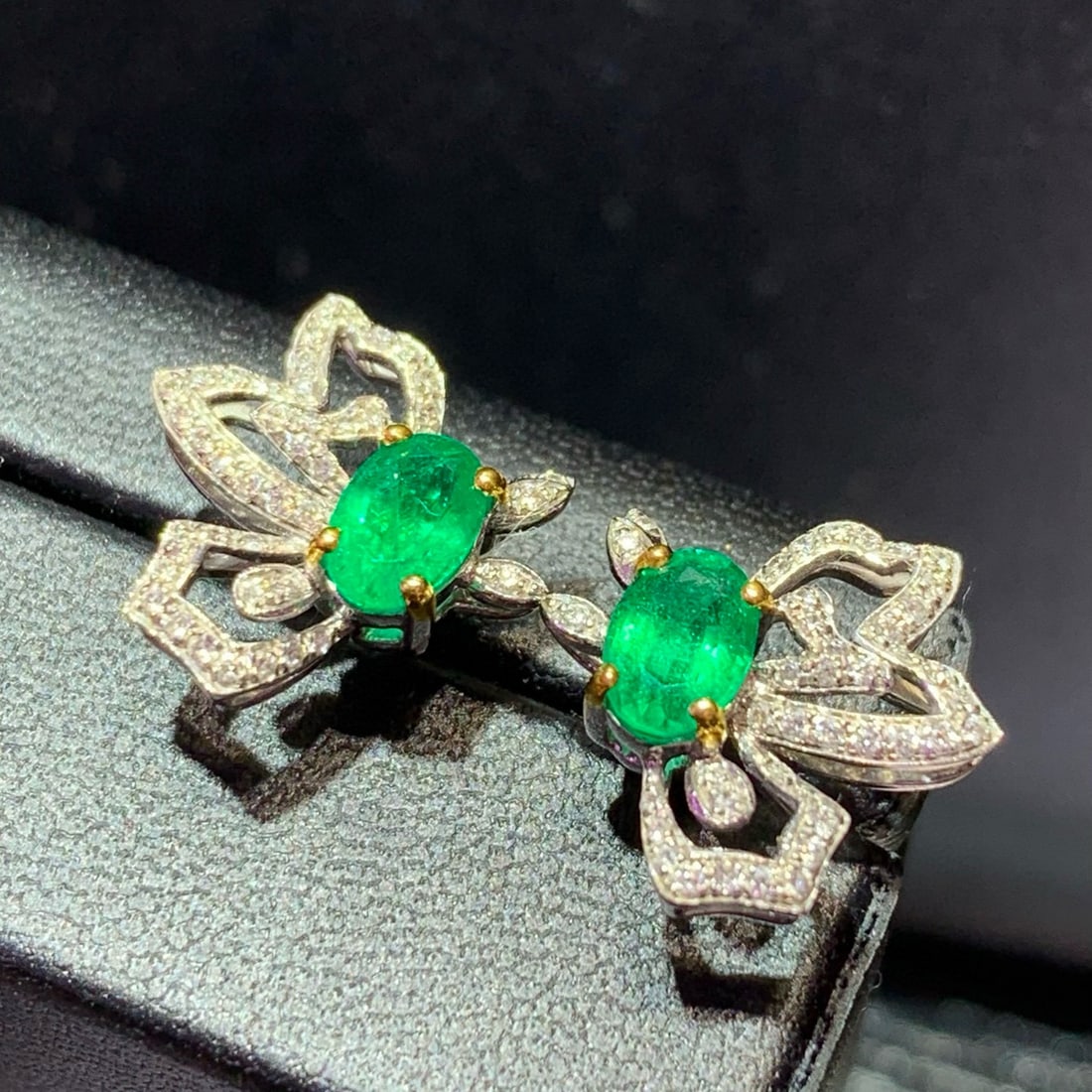 14k Gold 1.92 Ctw Vivid Green Natural Emerald & Diamond Earrings - 6