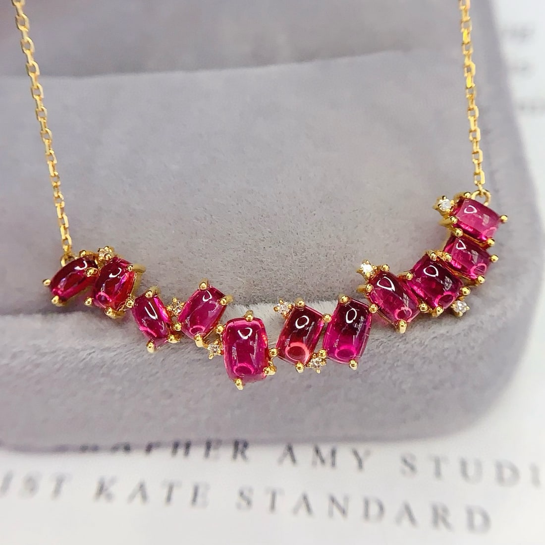 14k Gold 3 Ct Natural Tourmaline & Diamond Necklace: Ref:231074021 // gold content:14k gold // main gemstone:tourmaline // shape:cushion // carat weight:3ct // color:red // treatment:natural // // adjacent gemstone 2 : diamond // number of stones:8 //