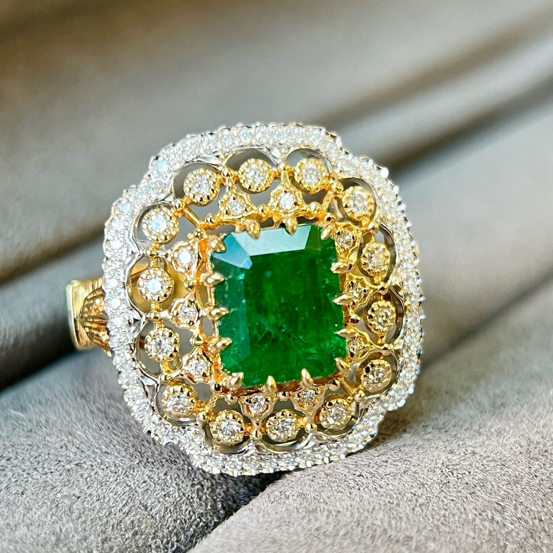 14k Gold 2.20 Ctw Vivid Green Natural Emerald & Diamond Ring - 5