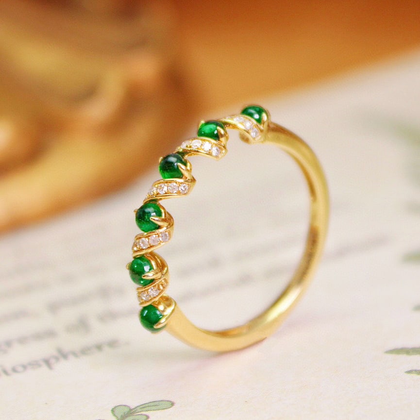 14k Gold 0.70 Ctw Vivid Green Natural Tsavorite & Diamond Ring: Ref:231074069 // gold content:14k gold // ring size:7. 25us // // main gemstone:tsavorite // shape:round // carat weight:0. 61ct // color:vivid green // treatment:natural // cut grade:g // //