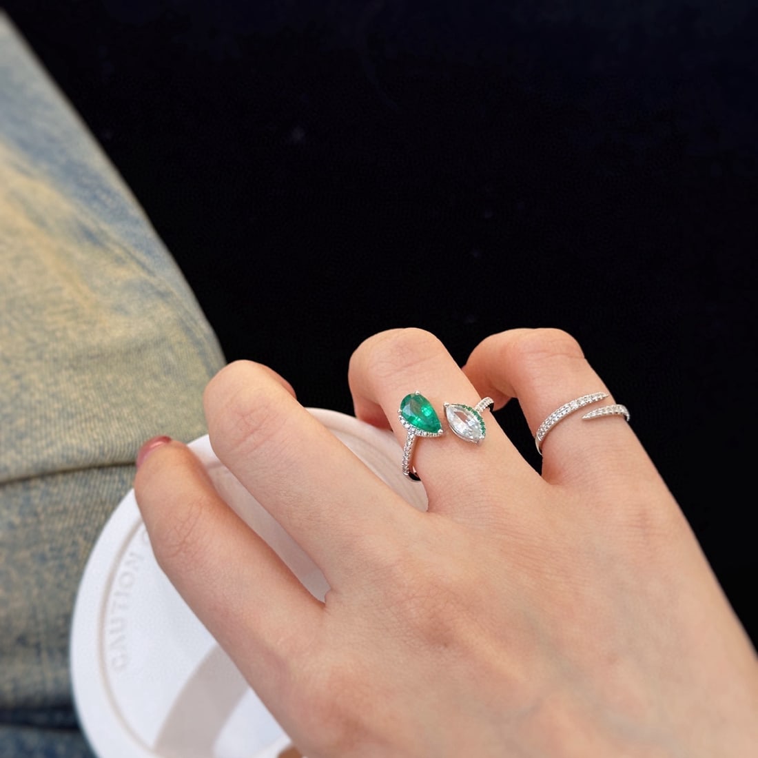 14k Gold 1.32 Ctw Vivid Green Natural Emerald & Sapphire & Toi Et Moi Ring - 2