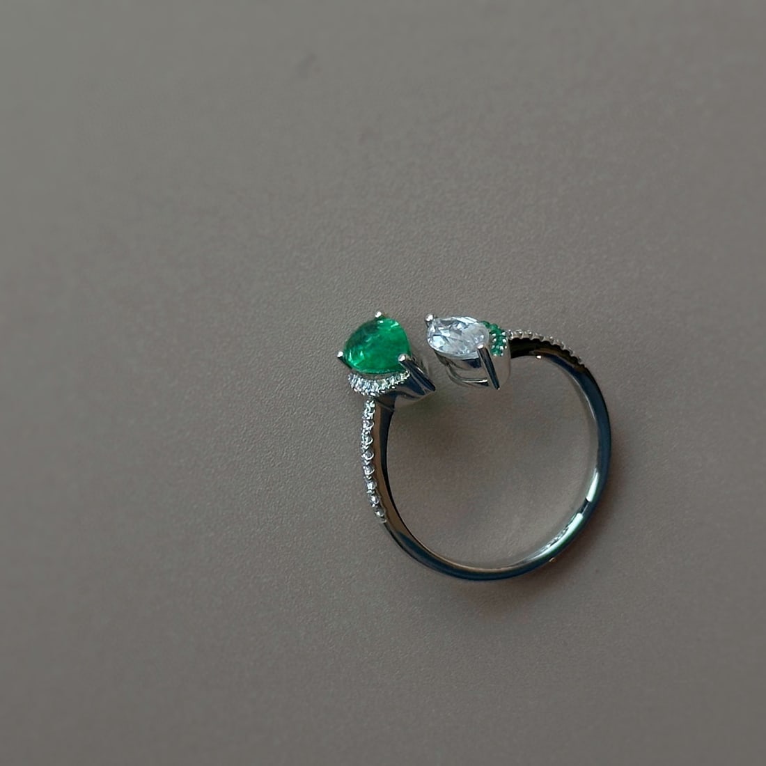 14k Gold 1.32 Ctw Vivid Green Natural Emerald & Sapphire & Toi Et Moi Ring - 6