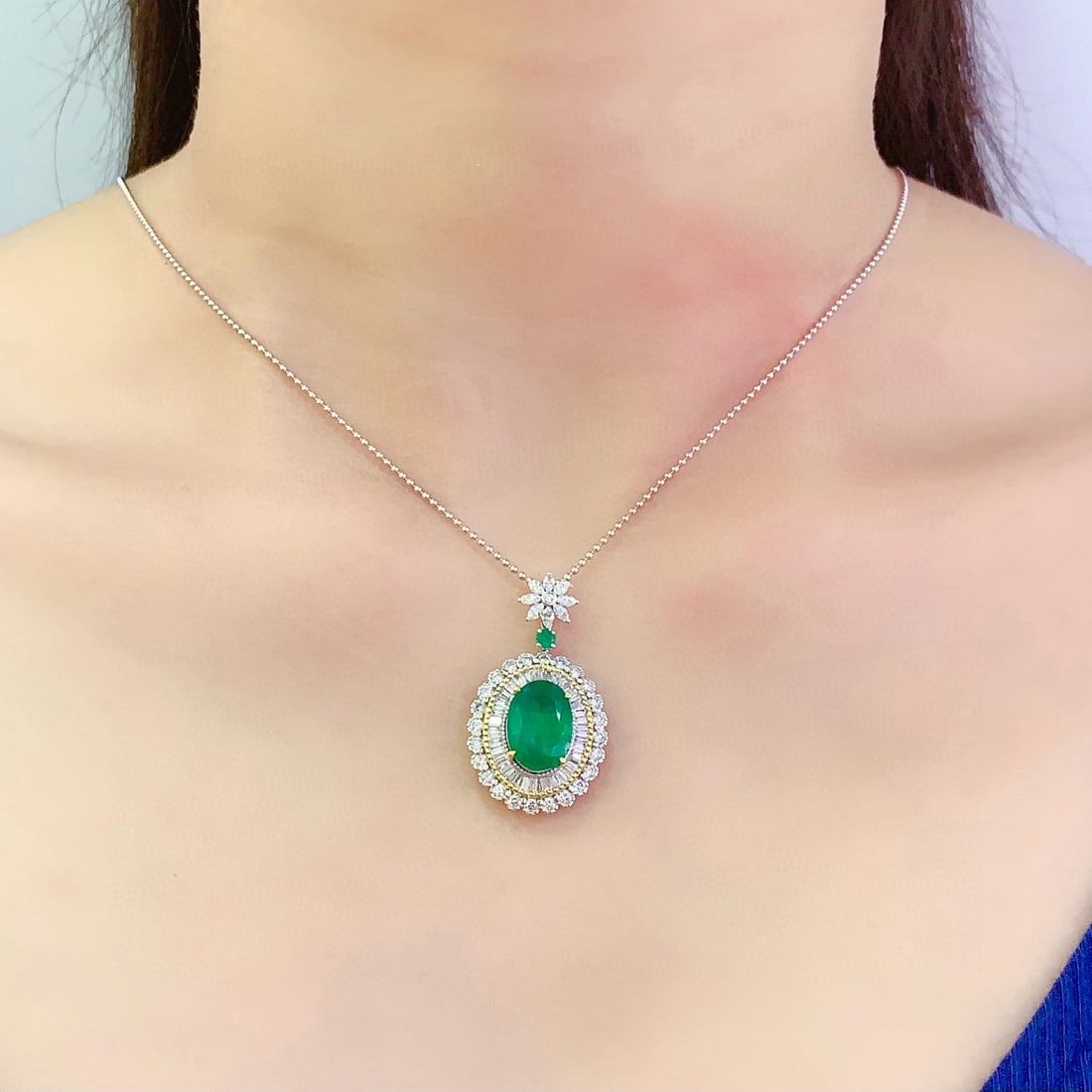 14k Gold 5 Ct Vivid Green Natural Emerald & Diamond Pendant( Without Chain ) - 6
