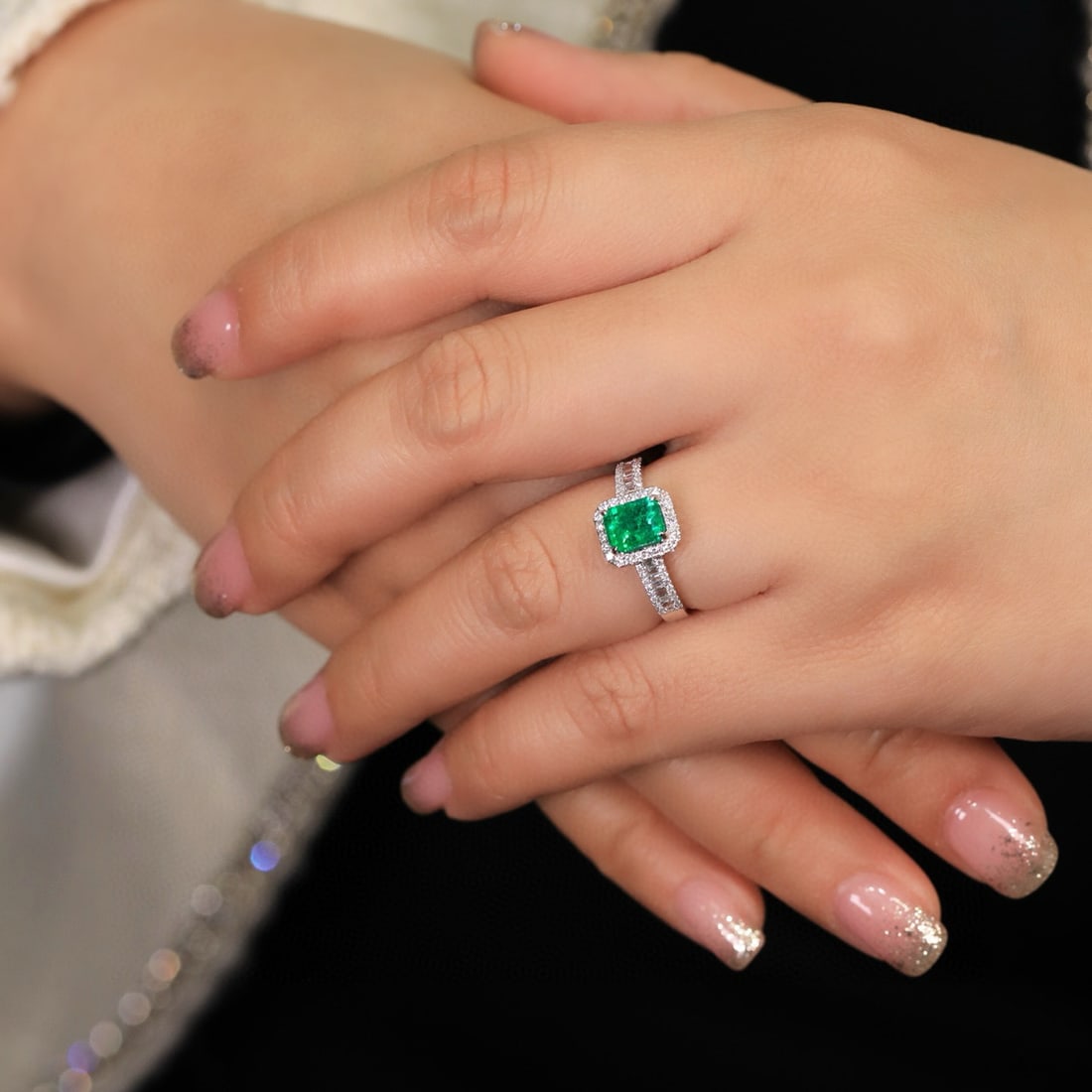 14k Gold 1.43 Ct Vivid Green Natural Emerald & Diamond Ring - 6