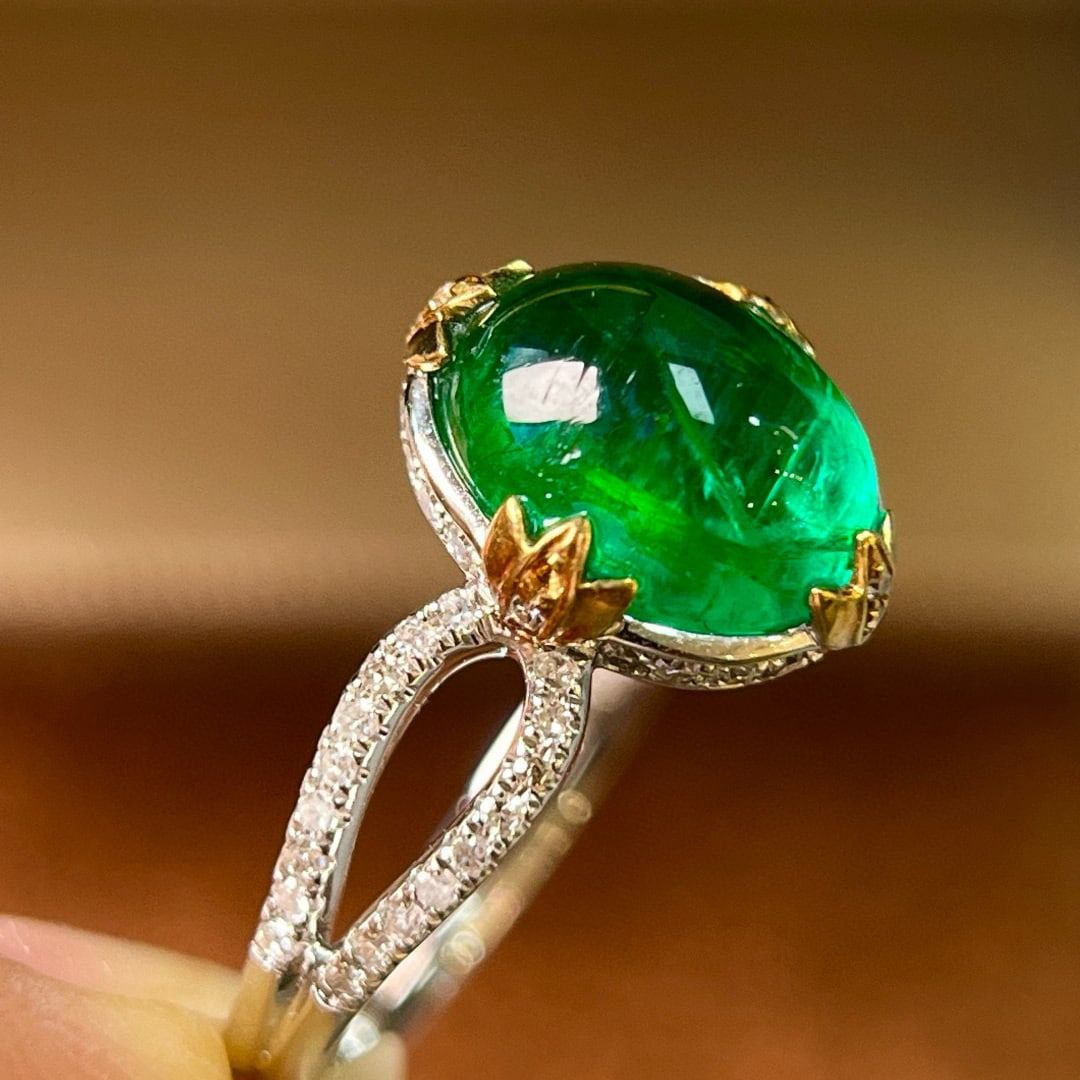 14k Gold 3.10 Ctw Vivid Green Natural Emerald & Diamond Ring - 2