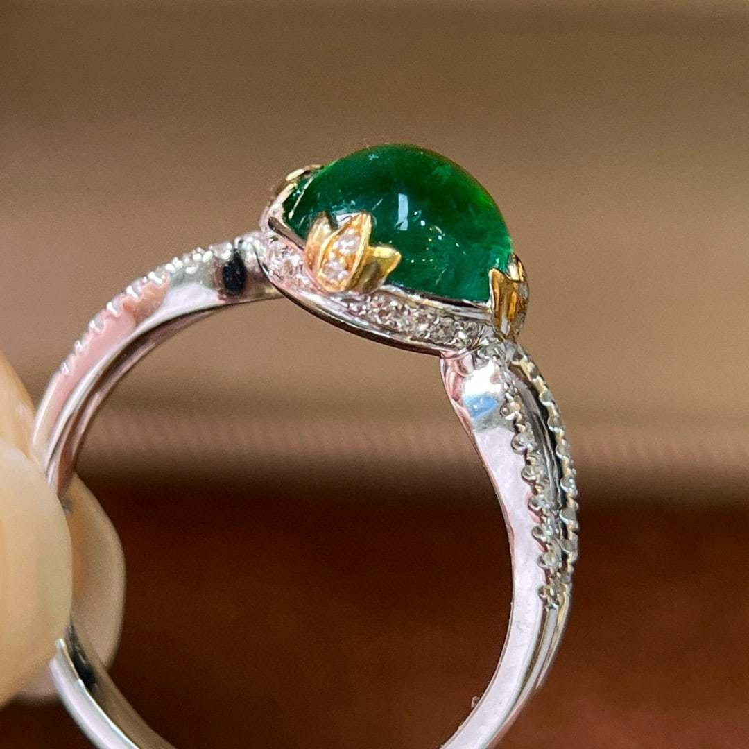 14k Gold 3.10 Ctw Vivid Green Natural Emerald & Diamond Ring - 3