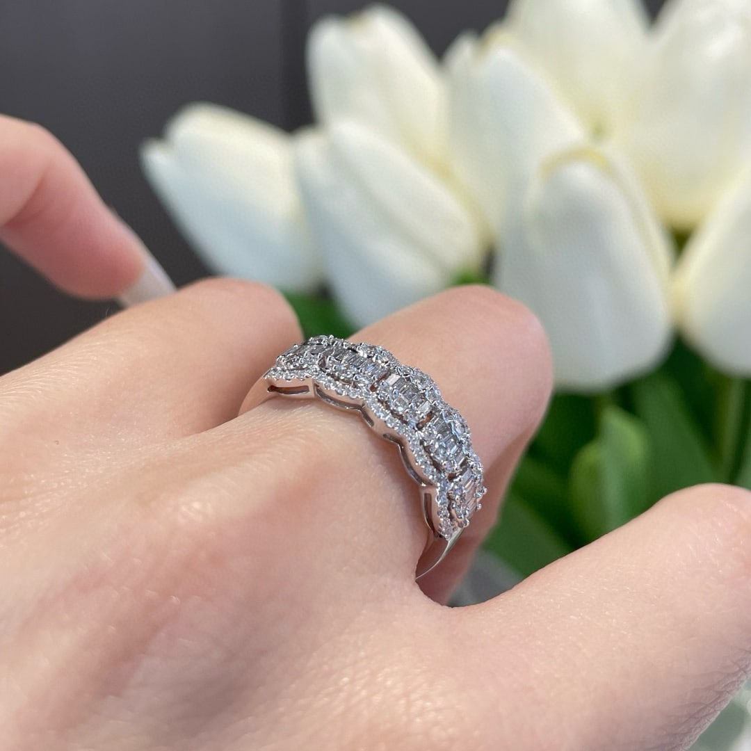 14k Gold 0.6 Ct Natural H Diamond Ring - 4