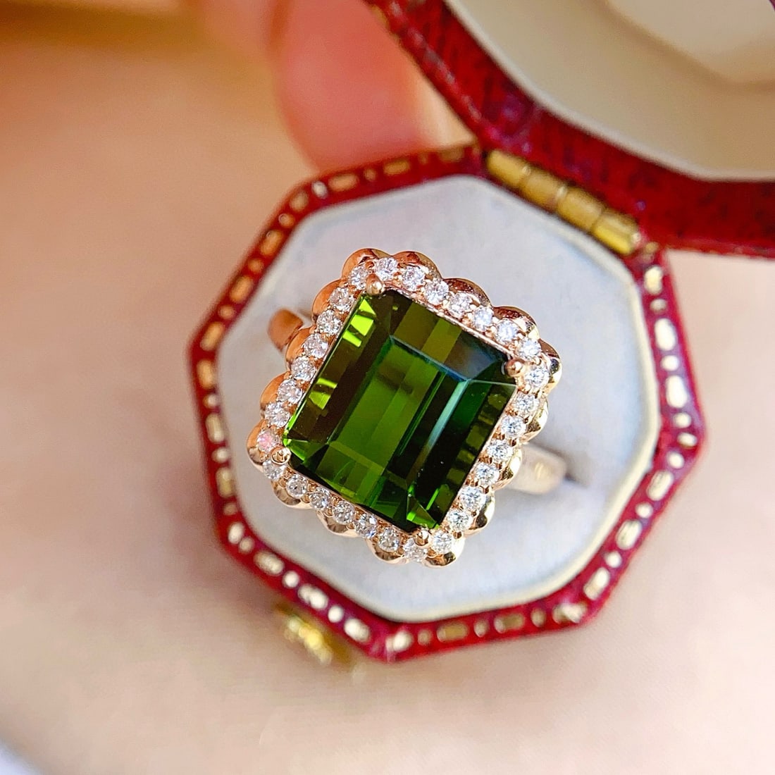 14k Gold 6.10 Ct Natural Tourmaline & Diamond Ring: Ref:231074127 // gold content:14k gold // ring size:7. 25us // // main gemstone:tourmaline // shape:octagonal // carat weight:6. 10ct // color:green // treatment:natural // // adjacent gemstone 2 :