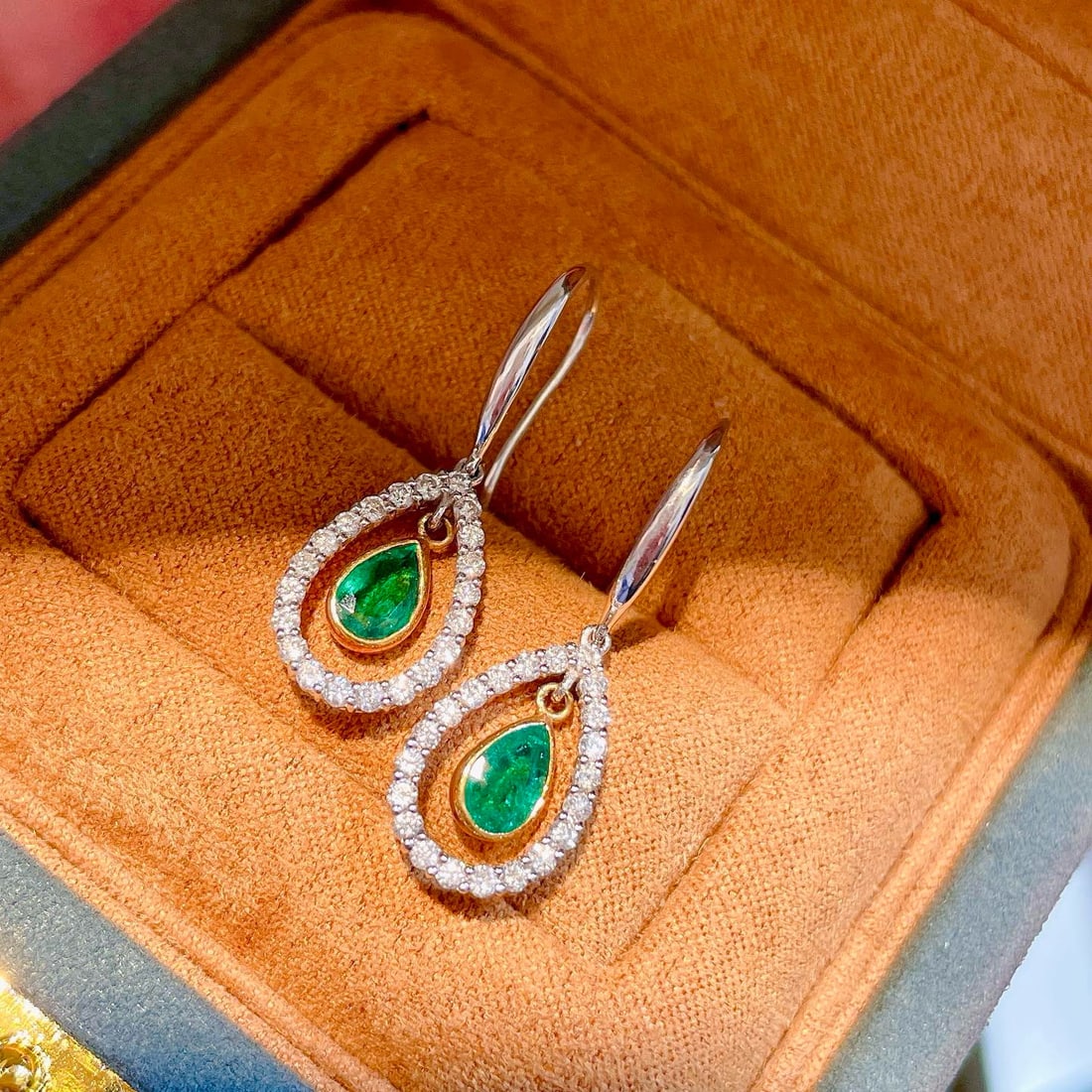 14k Gold 1.75 Ctw Vivid Green Natural Emerald & Diamond Earrings - 6
