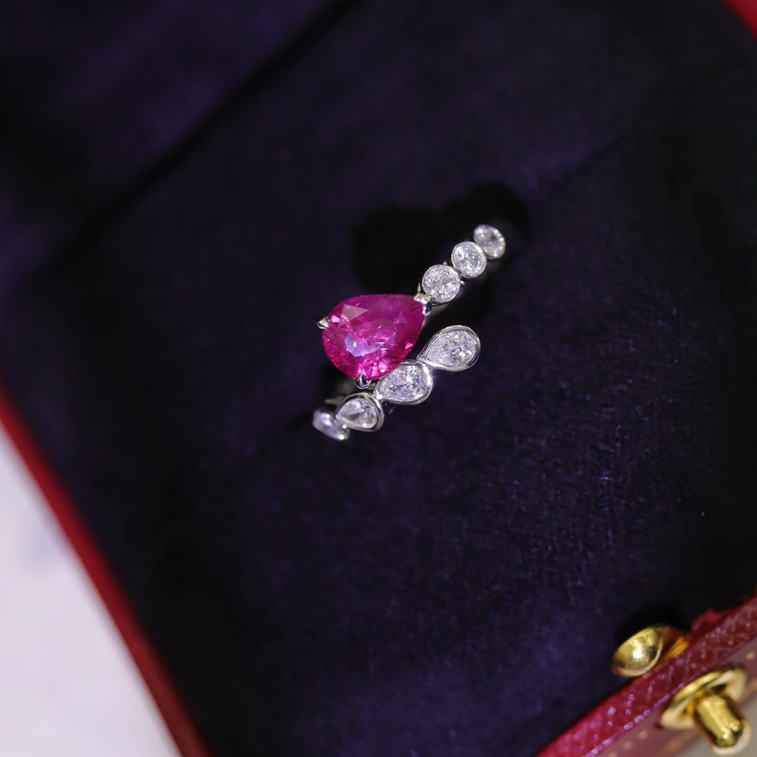 14k Gold 1.93 Ctw Natural Sapphire & Diamond Ring: Ref:231074170 // gold content:14k gold // ring size:7. 25us // // main gemstone:sapphire // shape:pear // carat weight:1. 53ct // color:pinkish purple // treatment:natural // // adjacent gemstone 2 :