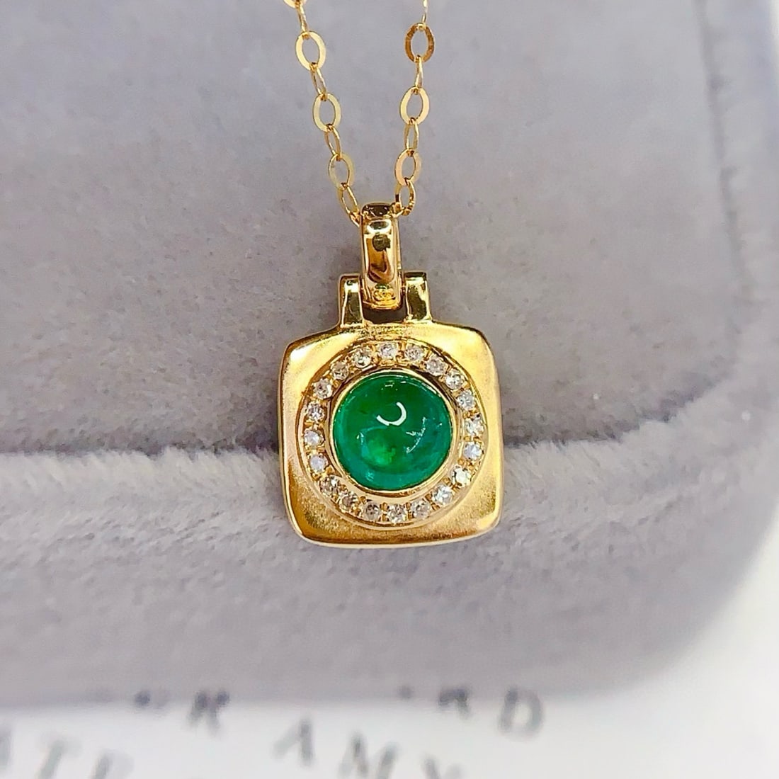 14k Gold 0.4 Ct Vivid Green Natural Emerald & Diamond Necklace - 5