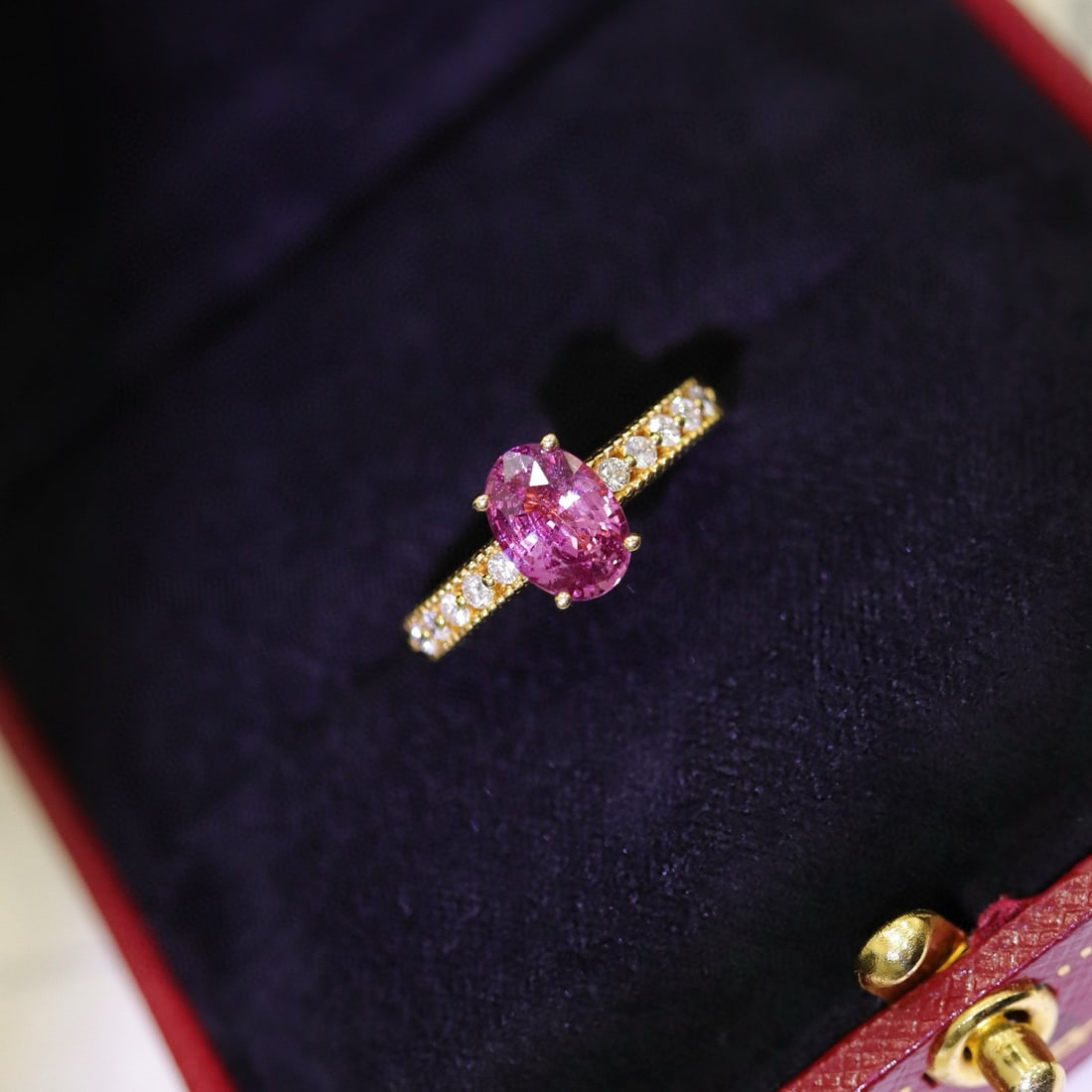14k Gold 1.65 Ctw Natural Sapphire & Diamond Ring: Ref:231074191 // gold content:14k gold // ring size:7. 25us // // main gemstone:sapphire // shape:oval // carat weight:1. 45ct // color:pinkish purple // treatment:natural // // adjacent gemstone 2 :