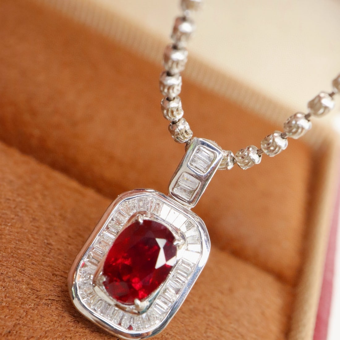 14k Gold 1.02 Ctw Natural Ruby & Diamond Pendant( Without Chain ): Ref:231074194 // gold content:14k gold // main gemstone:ruby // shape:oval // carat weight:0. 82ct // color:pigeonblood red // treatment:natural // // adjacent gemstone 2 : diamond // shape:baguette