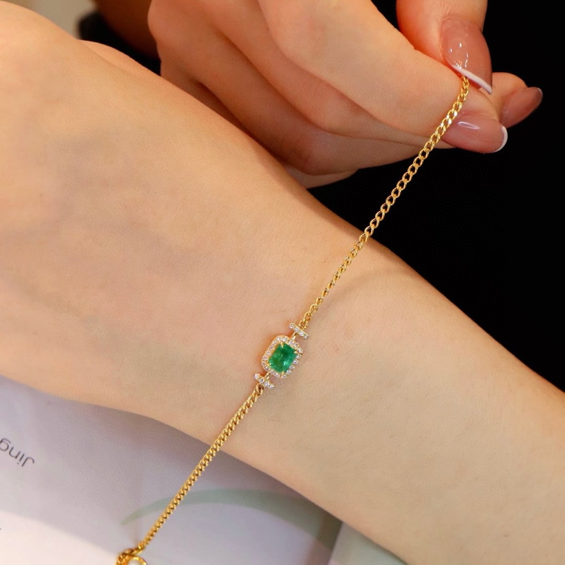 14k Gold 0.75 Ctw Natural Emerald & Diamond Bracelet - 4
