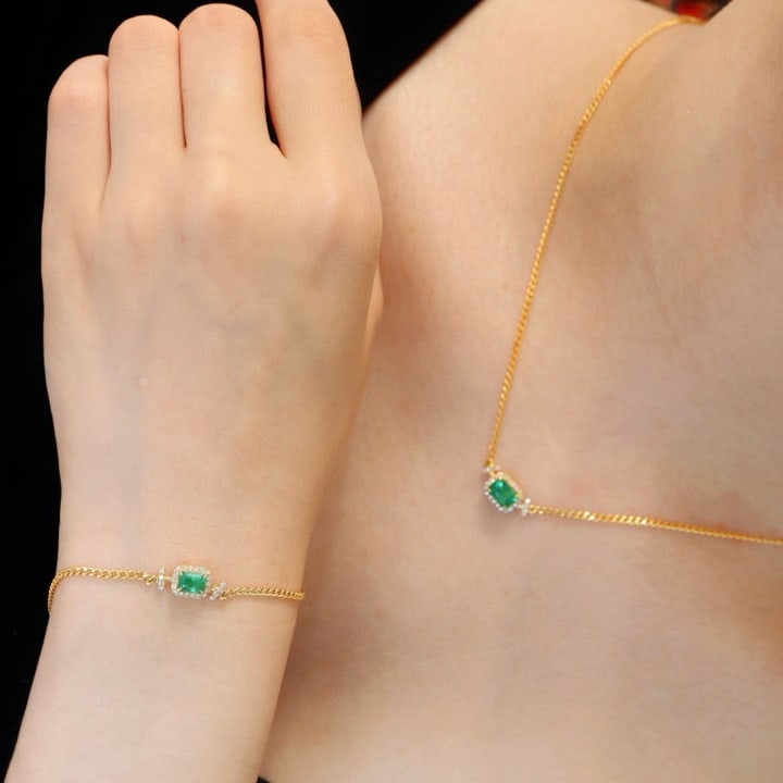 14k Gold 0.75 Ctw Natural Emerald & Diamond Bracelet - 8