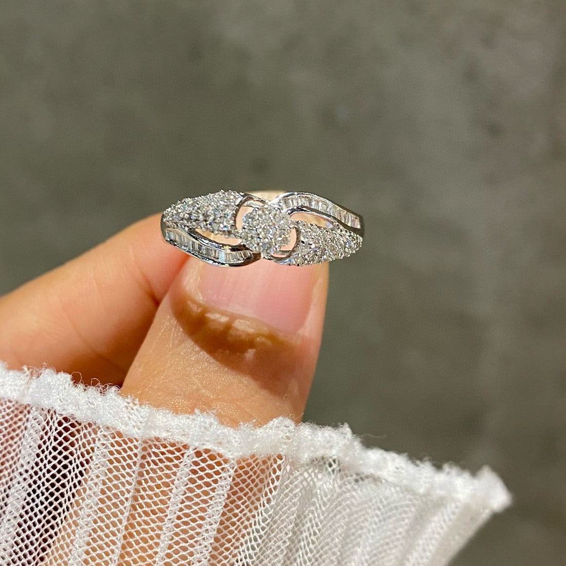 14k Gold 0.5 Ct Natural H Diamond Ring: Ref:231074220 // gold content:14k gold // ring size:7. 25us // // main gemstone:diamond // shape:multiple // carat weight:0. 5ct // clarity grade:vs-si // color:h // treatment:natural //
