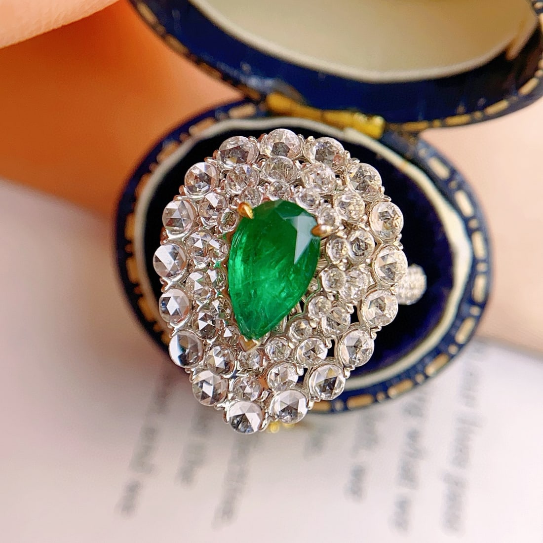 14k Gold 1.10 Ct Vivid Green Natural Emerald & Diamond Ring - 3