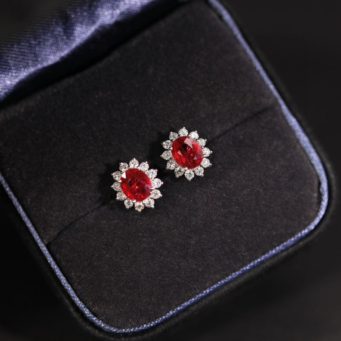 14k Gold 1.01 Ct Natural Ruby & Diamond Earrings: Ref:231074233 // gold content:14k gold // main gemstone:ruby // shape:oval // carat weight:1. 01ct // color:pigeonblood red // treatment:natural // // adjacent gemstone 2 : diamond // shape:round //